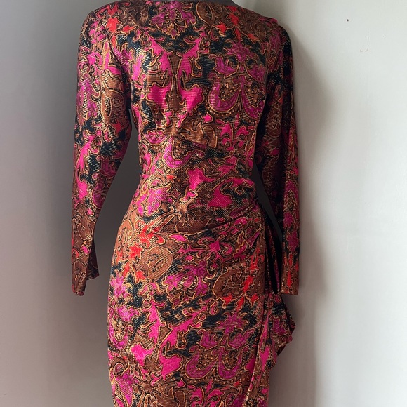 Vintage Silk Dress w Open Back - Picture 5 of 10